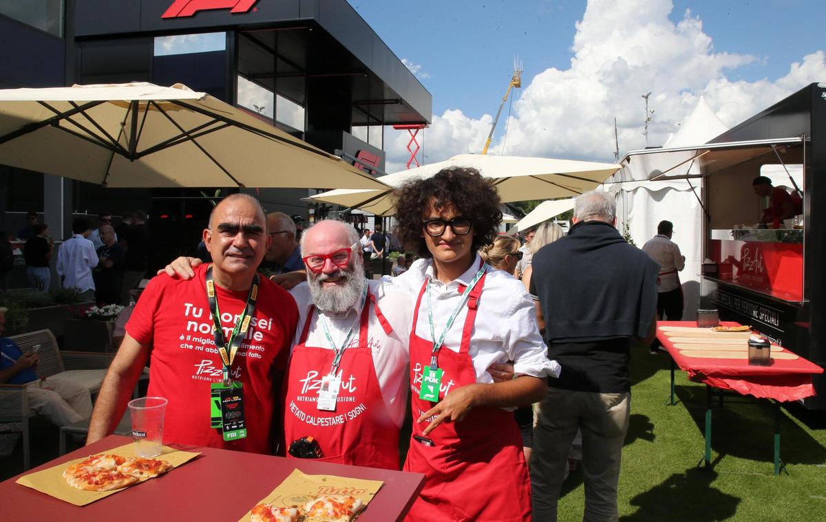 Eccellenze al paddock. La pizza di Hamilton e la mozzarella di Max