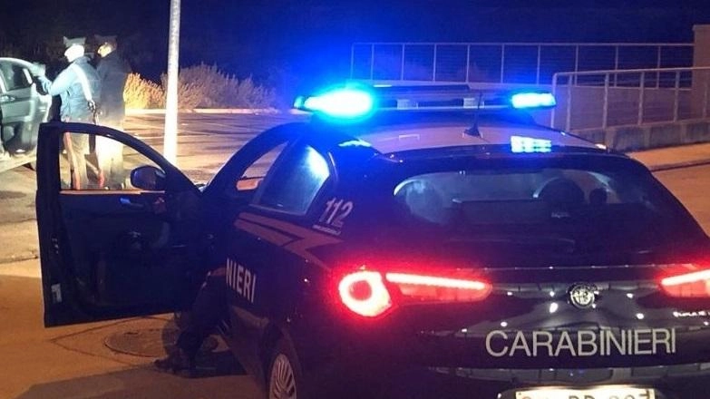 A Magenta ladri armati di piccone abbattano muro bar stazione, rubano gratta e vinci. Carabinieri indagano, telecamere potrebbero averli ripresi. Titolari pronti a riprendere attività. A Magenta ladri armati di piccone abbattano muro bar stazione, rubano gratta e vinci. Carabinieri indagano, telecamere potrebbero averli ripresi. Titolari pronti a riprendere attività.