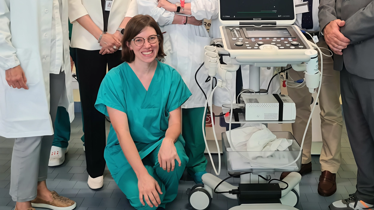 Donato da Pfizer un ecocardiografo di ultima generazione per la diagnosi precoce dell’amiloidosi cardiaca, che potenzia l’ambulatorio per lo... Donato da Pfizer un ecocardiografo di ultima generazione per la diagnosi precoce dell’amiloidosi cardiaca, che potenzia l’ambulatorio per lo...