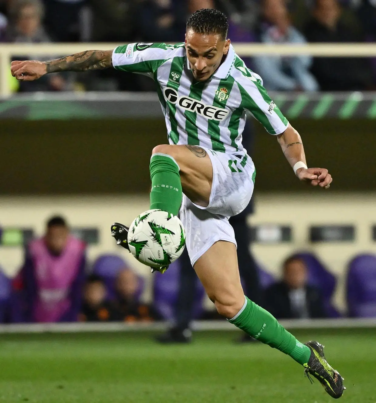Nasce l’asse Como-Betis. Anche Antony nel mirino