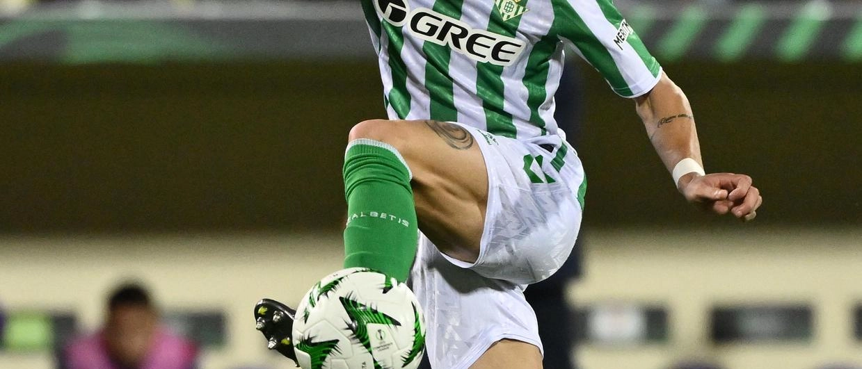 Nasce l’asse Como-Betis. Anche Antony nel mirino