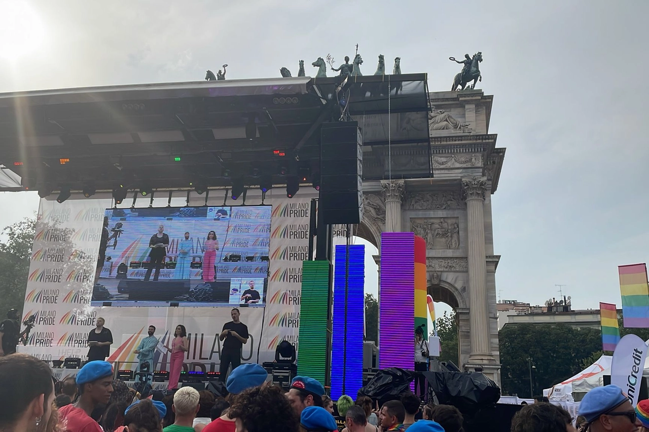 Il corteo del Pride arrivato all'Arco