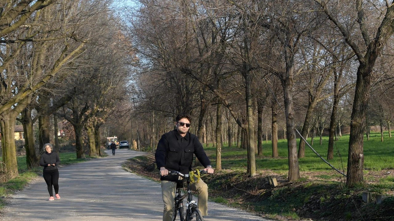 Votato l’inserimento delle aree verdi a Nord della città - Golfo agricolo, parco Alhambra e i terreni di Rovagnasco e del Villaggio Ambrosiano - nel Parco Est delle Cave Votato l’inserimento delle aree verdi a Nord della città - Golfo agricolo, parco Alhambra e i terreni di Rovagnasco e del Villaggio Ambrosiano - nel Parco Est delle Cave