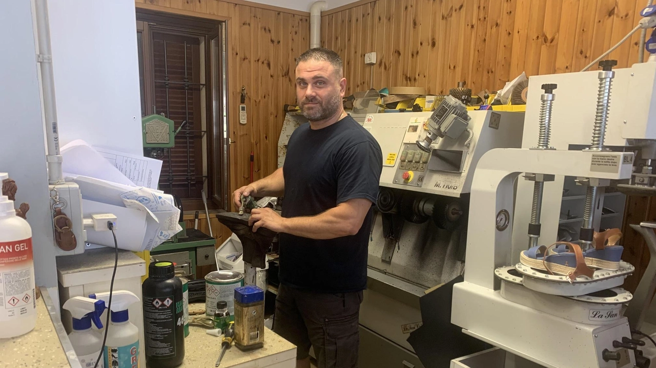 Lorenzo Esposto ha aperto la sua attività artigianale a Seveso Lorenzo Esposto ha aperto la sua attività artigianale a Seveso