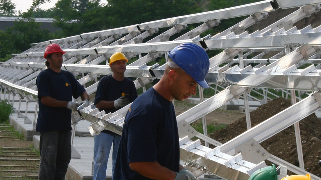 Cantalupo, alla Savarè nasce il parco fotovoltaico: pannelli green in zona industriale