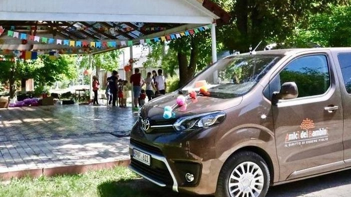 Nell’ambito del progetto «Bambini X la pace» l’associazione Amici dei bambini ha allestito spazi fissi e promosso i Ludobus Nell’ambito del progetto «Bambini X la pace» l’associazione Amici dei bambini ha allestito spazi fissi e promosso i Ludobus