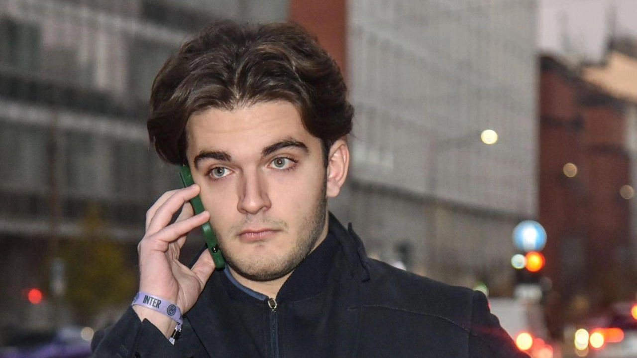 Leonardo Apache La Russa, 19 anni, è il figlio del presidente del Senato Leonardo Apache La Russa, 19 anni, è il figlio del presidente del Senato