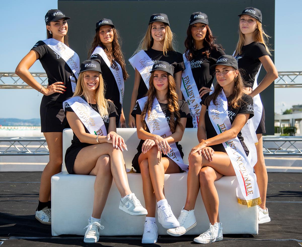 Miss Reginetta d’Italia 2025, in finale otto ragazze della Lombardia: ecco chi sono Miss Reginetta d’Italia 2025, in finale otto ragazze della Lombardia: ecco chi sono