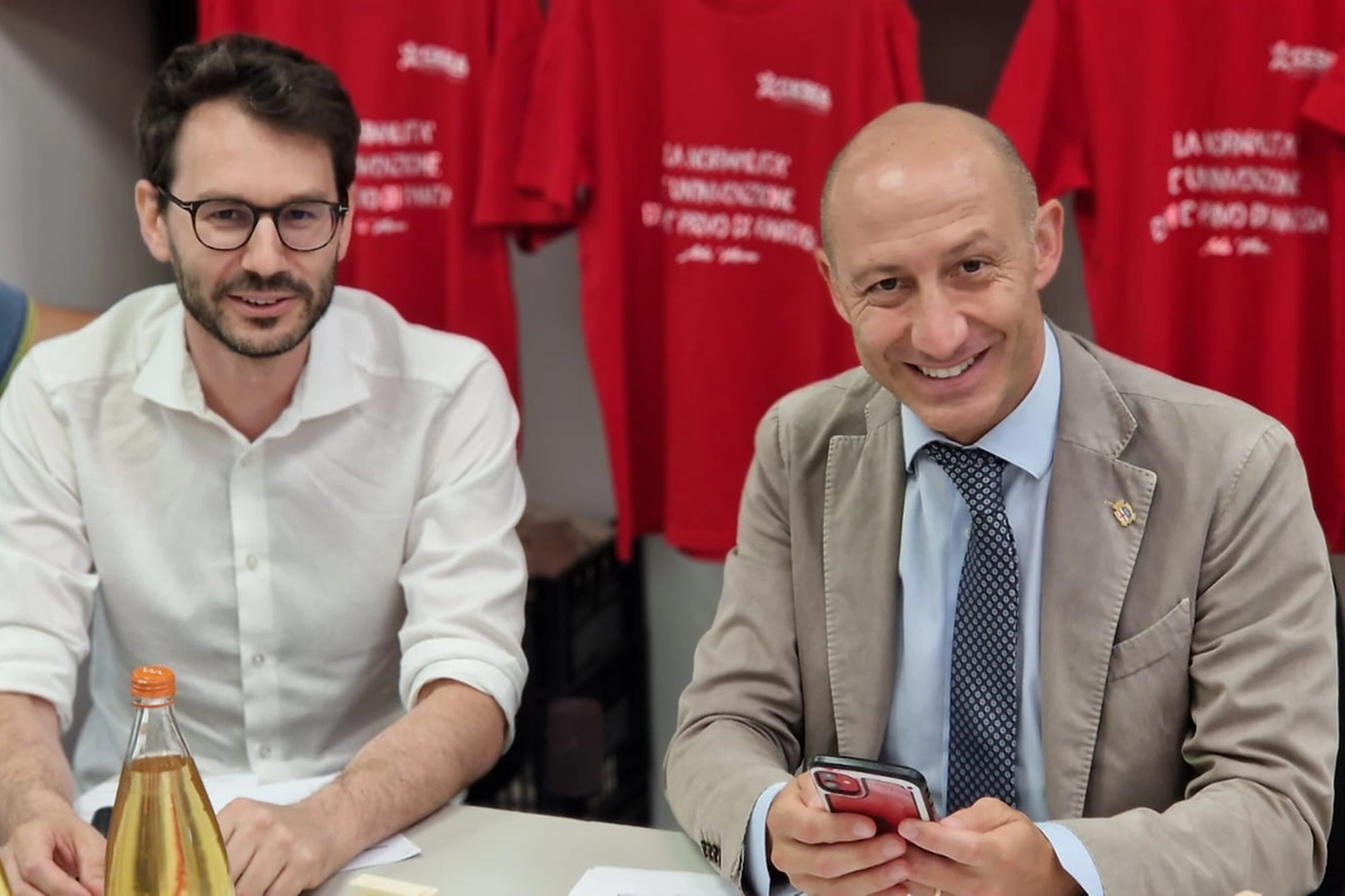 L'assessore Emanuele Torri e il sindaco Mauro Gattinoni