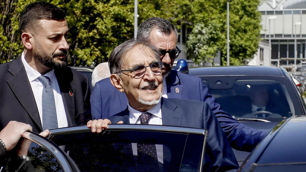 'A ricordo martiri che hanno dato la vita contro carri armati' 'A ricordo martiri che hanno dato la vita contro carri armati'