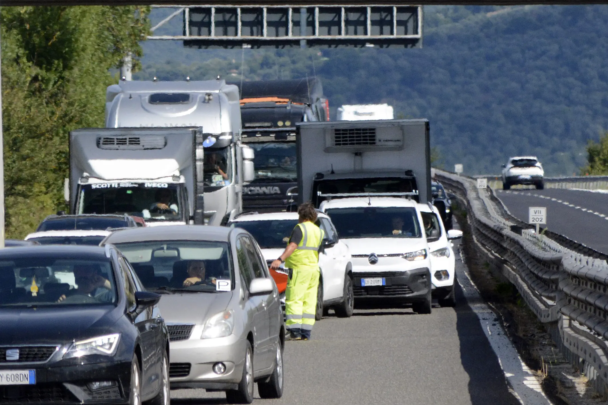 Ferragosto 2025, traffico bollente in Lombardia e strade da bollino rosso: ecco quali e quando
