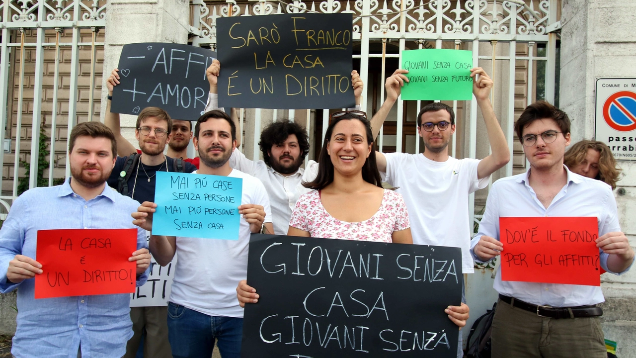 Ilaria Lamera durante una protesta contro il caro affitti per gli studenti Ilaria Lamera durante una protesta contro il caro affitti per gli studenti