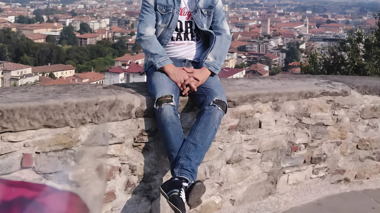 Mykola Ivasiuk, 38 anni, originario di Leopoli, aveva una figlia in Ucraina La sera del 19 agosto è stato picchiato a morte davanti al Rosy bar Mykola Ivasiuk, 38 anni, originario di Leopoli, aveva una figlia in Ucraina La sera del 19 agosto è stato picchiato a morte davanti al Rosy bar