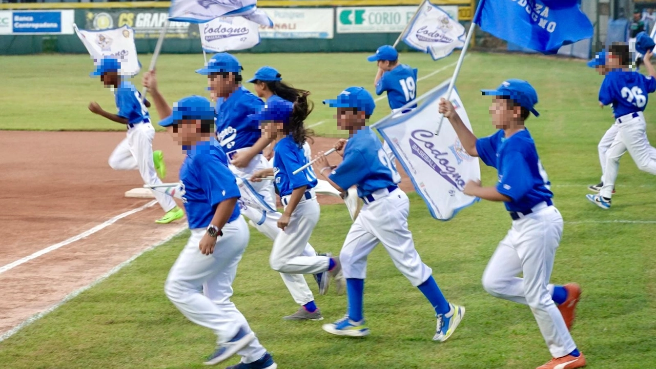 La cerimonia è stata aperta dai bambini della squadra La cerimonia è stata aperta dai bambini della squadra