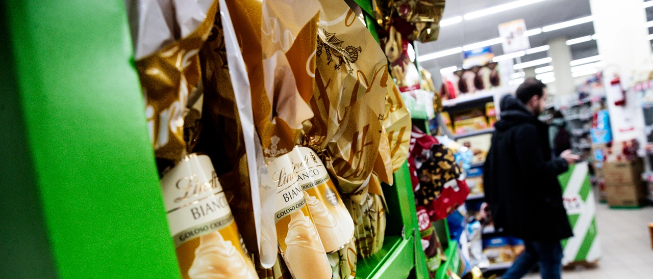 Supermercati aperti a Pasqua e Pasquetta a Milano e in Lombardia: gli orari