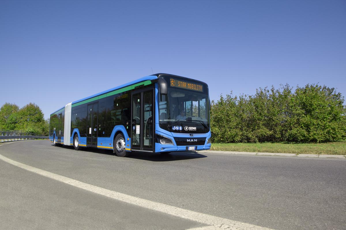 sant8217angelo lodigiano controllore della star mobility aggredito dal branco
