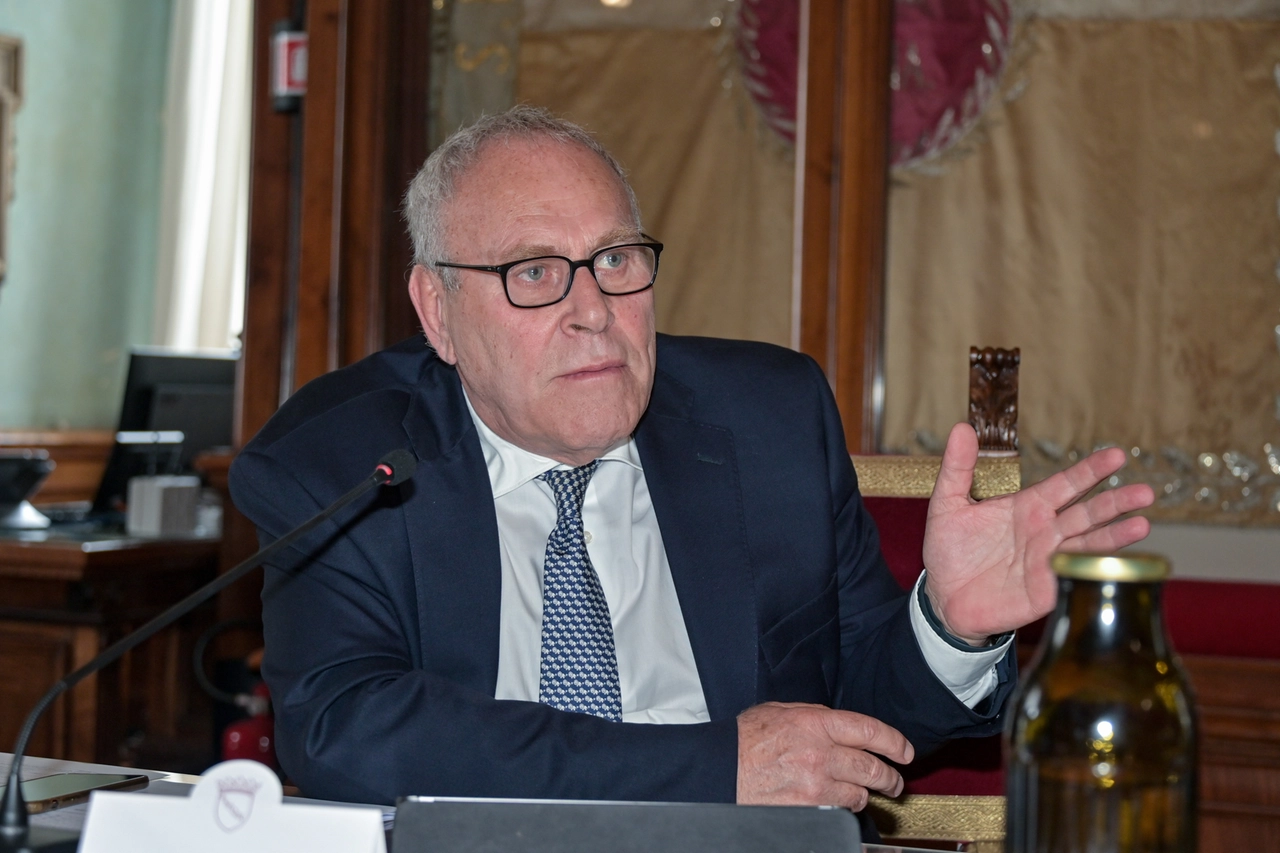 Tra i magistrati spiati anche Francesco Greco, l’ex procuratore di Milano