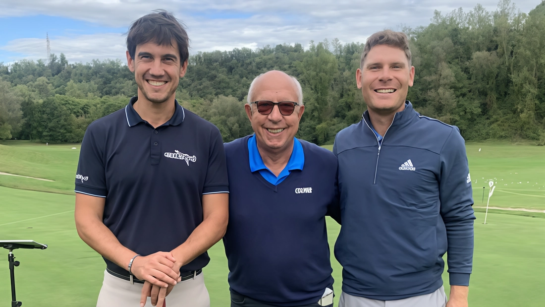 Felice Colombo, proprietario del Golf Club Villa Paradiso, tra i campioni Matteo Manassero e Lorenzo Scalise Felice Colombo, proprietario del Golf Club Villa Paradiso, tra i campioni Matteo Manassero e Lorenzo Scalise