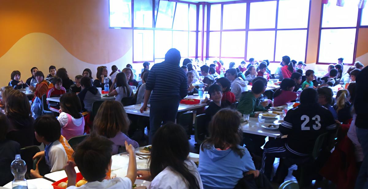sorveglianza in mensa un salasso da 300 euro