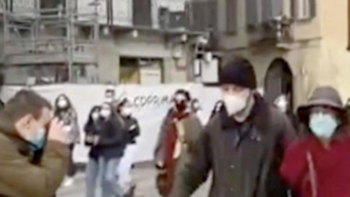 Un frame della fiction satirica che metteva alla berlina la politica urbanistica di Monza