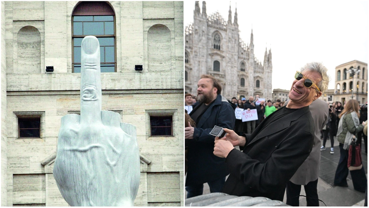 "L.o.v.e.", il celebre dito medio esposto davanti alla Borsa di Milano da Maurizio Cattelan "L.o.v.e.", il celebre dito medio esposto davanti alla Borsa di Milano da Maurizio Cattelan