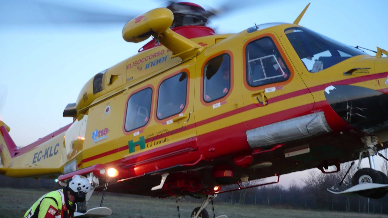 L'uomo è stato portato con l'elisoccorso al San Gerardo di Monza L'uomo è stato portato con l'elisoccorso al San Gerardo di Monza