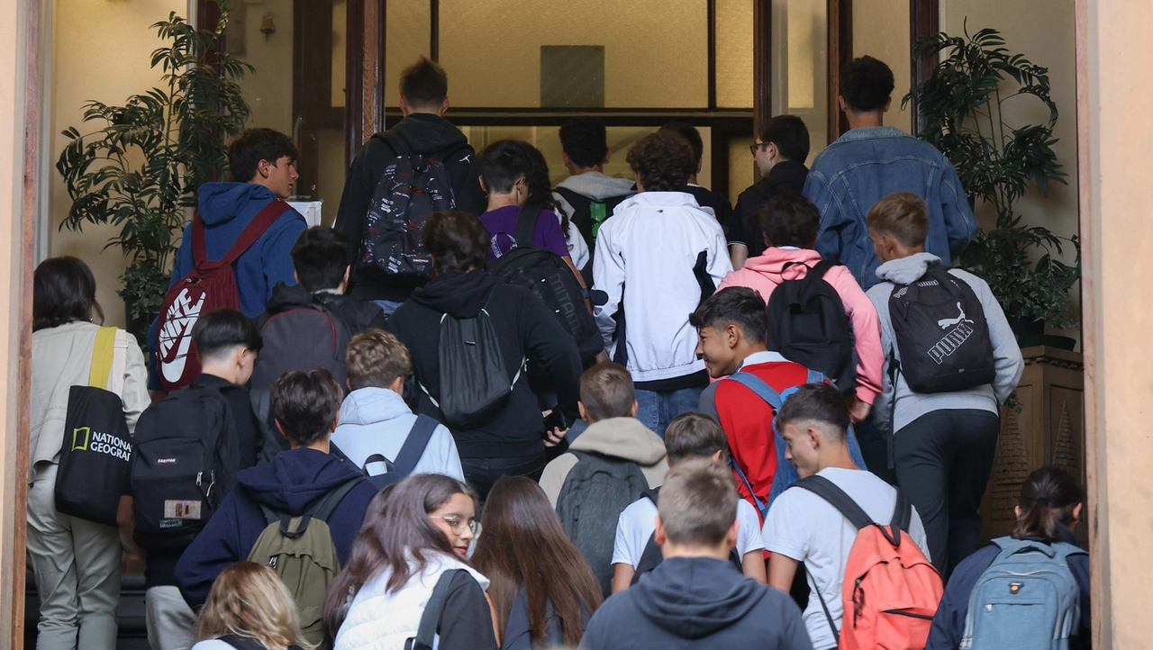 L'ingresso di una scuola (Archivio) L'ingresso di una scuola (Archivio)
