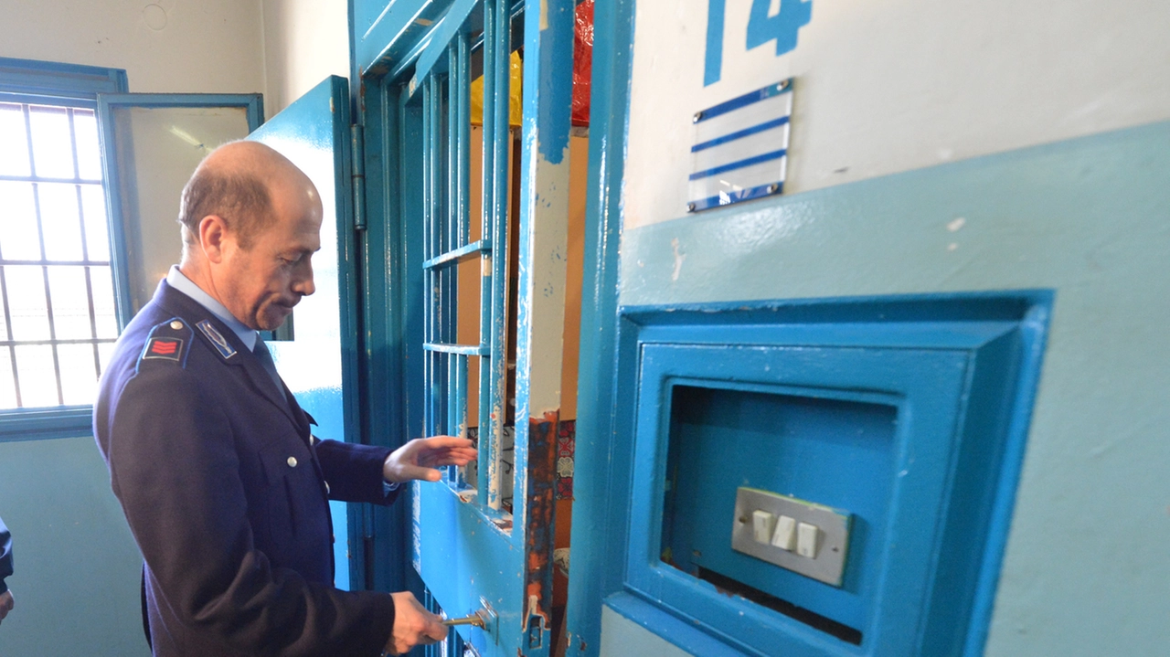 Tensione in carcere a Busto Arsizio (foto di archivio) Tensione in carcere a Busto Arsizio (foto di archivio)