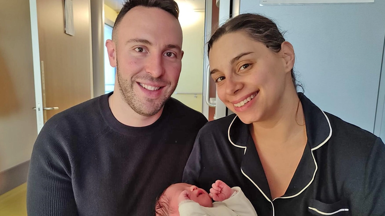 Mamma Ramona e papà Mattia con la loro primogenita Sofia Mamma Ramona e papà Mattia con la loro primogenita Sofia