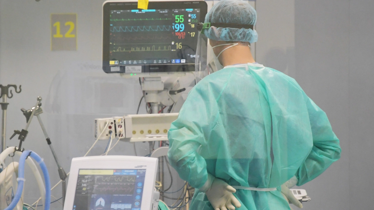 Un reparto di terapia intensiva Un reparto di terapia intensiva