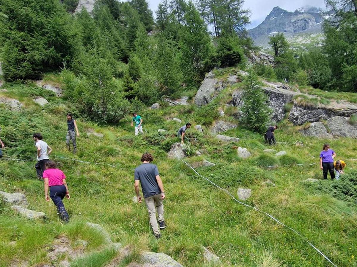 La Val di Mello “aula” degli studenti di Scienze naturali La Val di Mello “aula” degli studenti di Scienze naturali