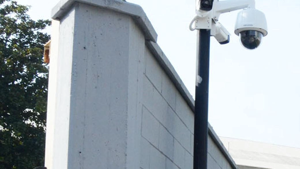 Il Comune di Lecco otterrà 24 nuove telecamere di videosorveglianza grazie a un finanziamento di 270mila euro dal Ministero dell'Interno. Le telecamere si aggiungeranno alle 215 già presenti, per un totale di 239 postazioni, con l'obiettivo di potenziare la sicurezza cittadina. Il Comune di Lecco otterrà 24 nuove telecamere di videosorveglianza grazie a un finanziamento di 270mila euro dal Ministero dell'Interno. Le telecamere si aggiungeranno alle 215 già presenti, per un totale di 239 postazioni, con l'obiettivo di potenziare la sicurezza cittadina.