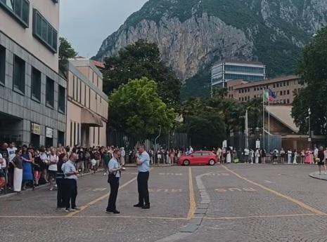 Prima domenica di stop ai treni per il lago e la Valtellina. Caos nel capoluogo, Varenna invece supera la prova Prima domenica di stop ai treni per il lago e la Valtellina. Caos nel capoluogo, Varenna invece supera la prova
