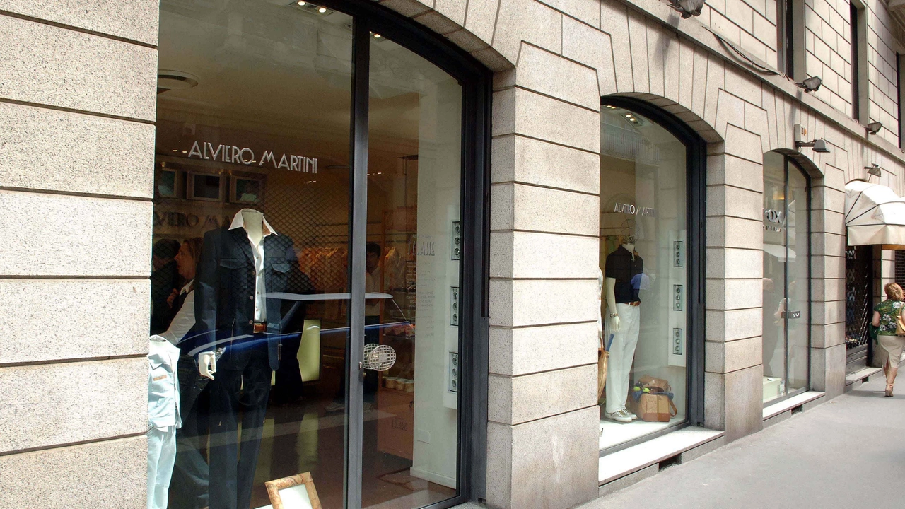 Il negozio Alviero Martini in via Montenapoleone a Milano Il negozio Alviero Martini in via Montenapoleone a Milano