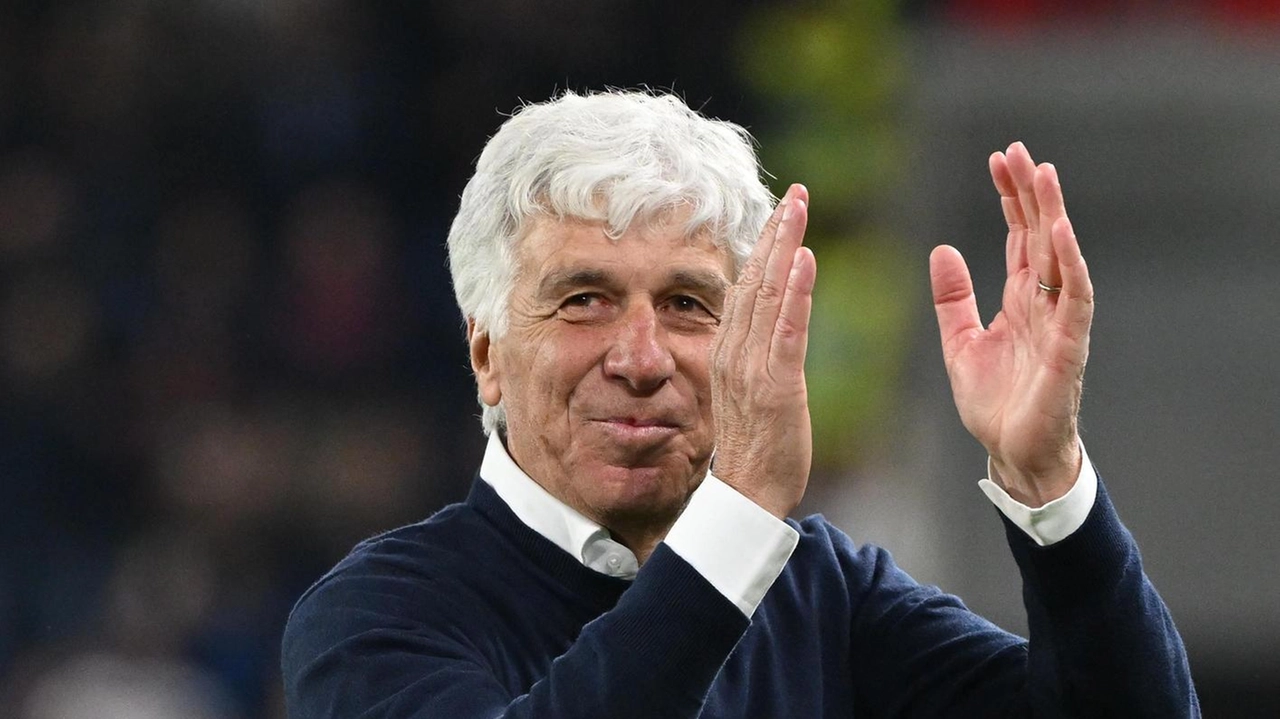Gasperini incontra i Percassi: futuro incerto sulla panchina Atalanta. Si valutano opzioni di mercato e rinnovi.