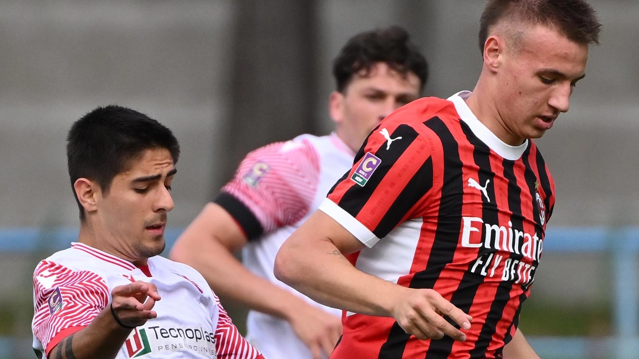 Il Milan Futuro chiude la stagione regolare con un 1-1 contro la Vis Pesaro e si prepara ai playout contro la SPAL.