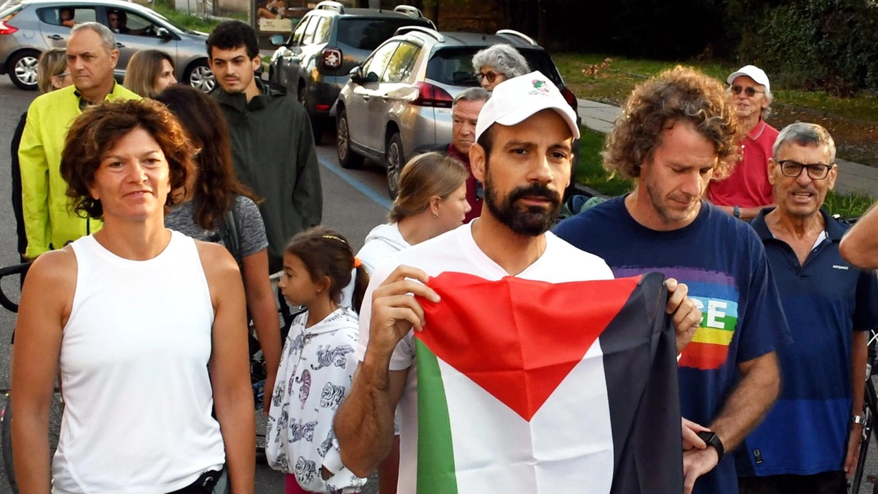 Il primo cittadino Michele Lissia ha coperto il percorso della CorriPavia Con lui anche 60 cittadini in bicicletta