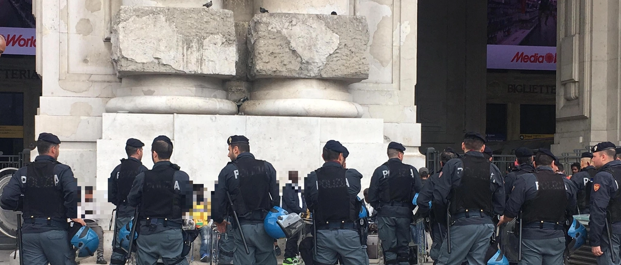 Ricercato per duplice omicidio in Francia, fuggitivo scovato in Centrale: la tessera con i dati falsi, il sospetto e la verità delle impronte