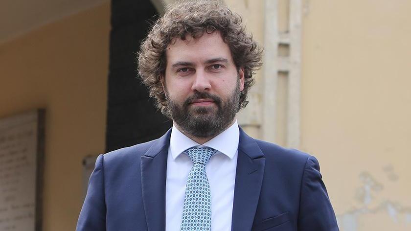 Stop alle auto davanti all’asilo