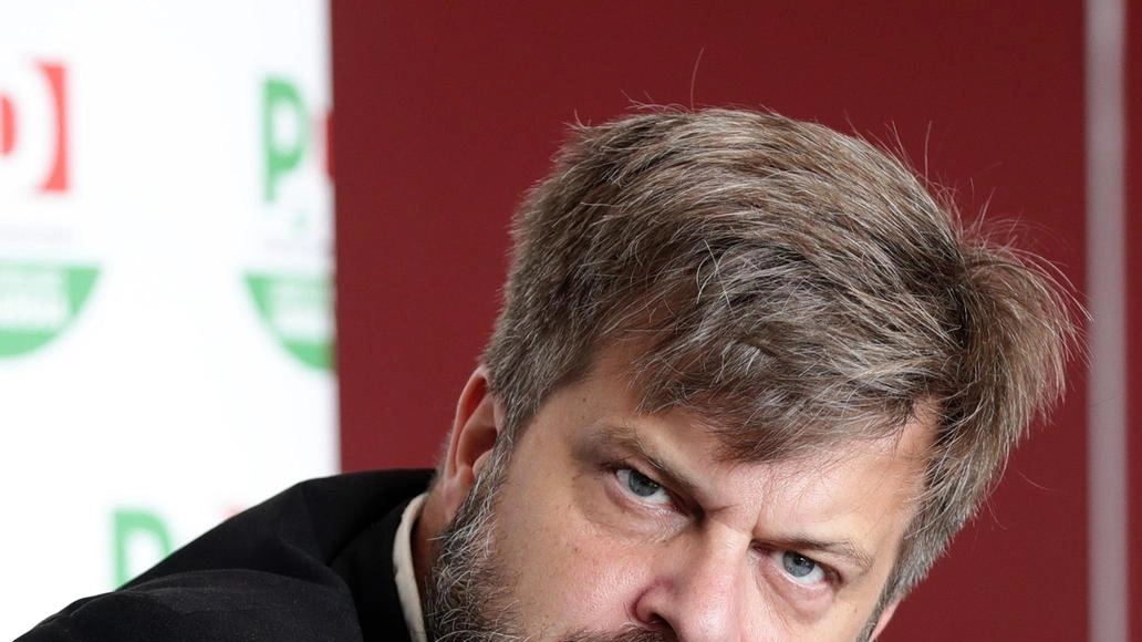 "Se si votasse oggi a Milano, il centrosinistra vincerebbe nettamente". Questo, in sintesi, il risultato di un sondaggio condotto... "Se si votasse oggi a Milano, il centrosinistra vincerebbe nettamente". Questo, in sintesi, il risultato di un sondaggio condotto...
