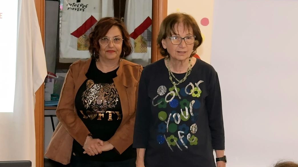 Una decina di famiglie che sono da poco entrate nei club alcologici territoriali; altrettanti studenti di scienze e tecniche... Una decina di famiglie che sono da poco entrate nei club alcologici territoriali; altrettanti studenti di scienze e tecniche...