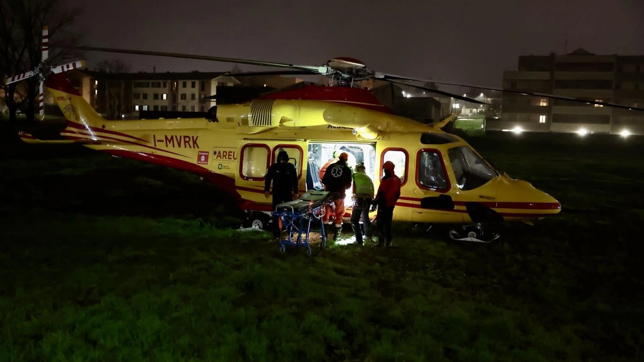 Un uomo di 34 anni residente in Lomellina è rimasto ferito, in modo per fortuna non grave, nell’uscita di strada... Un uomo di 34 anni residente in Lomellina è rimasto ferito, in modo per fortuna non grave, nell’uscita di strada...