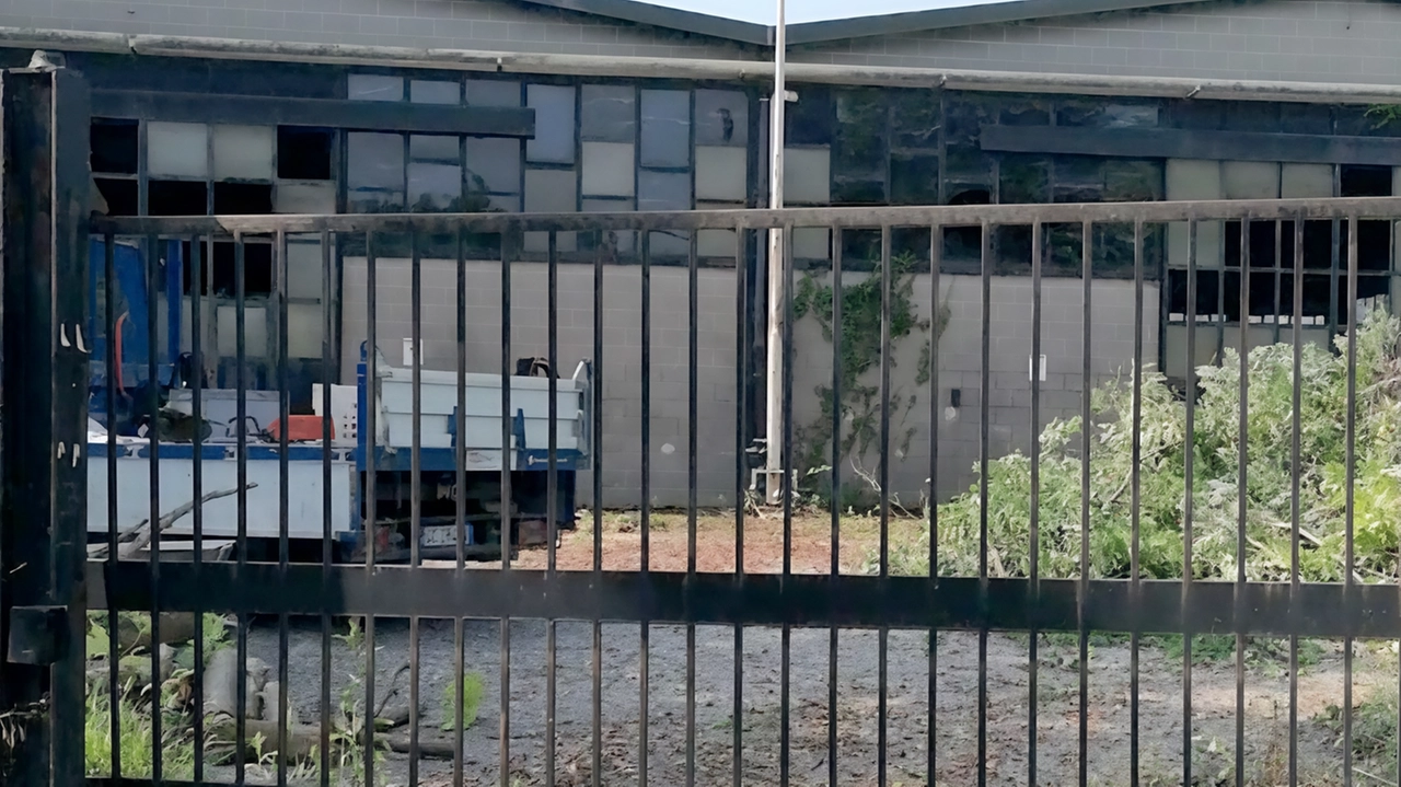 L’ex azienda Macchi in passato produceva paraurti per automobili L’area e i capannoni sono da tempo in condizioni di degrado L’ex azienda Macchi in passato produceva paraurti per automobili L’area e i capannoni sono da tempo in condizioni di degrado