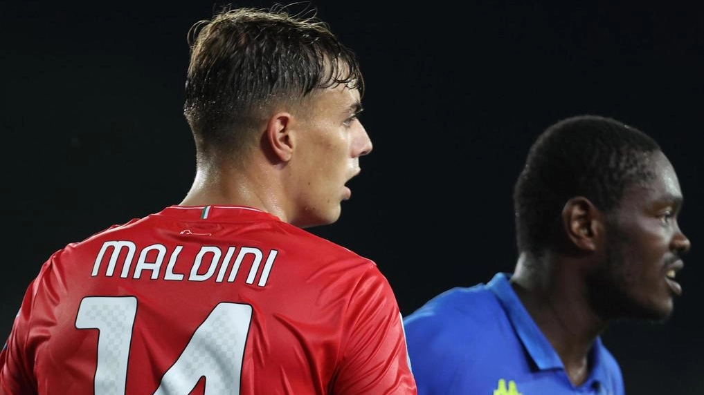 La squadra di Nesta cerca di fare gioco, ma le condizioni del campo non aiutano: un punto è il giusto premio La squadra di Nesta cerca di fare gioco, ma le condizioni del campo non aiutano: un punto è il giusto premio