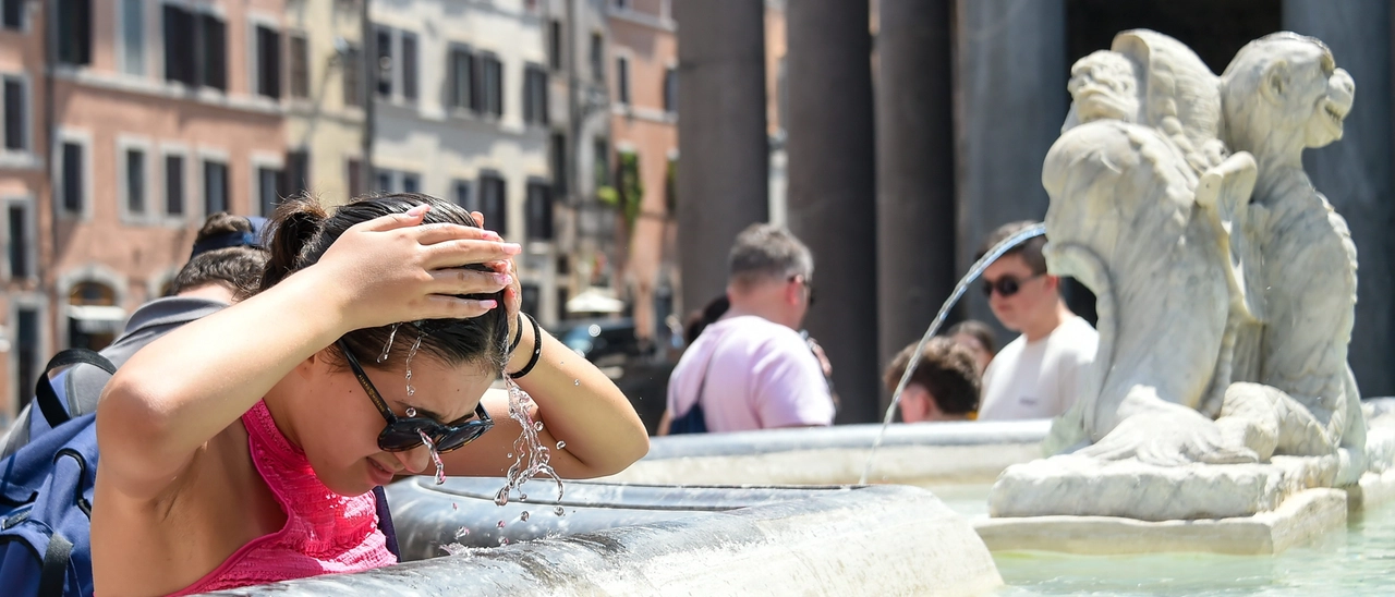 Meteo ferragosto 2025 Lombardia: giornata bollente fino a 39 gradi. Il ‘disagio da calore’ da moderato a forte
