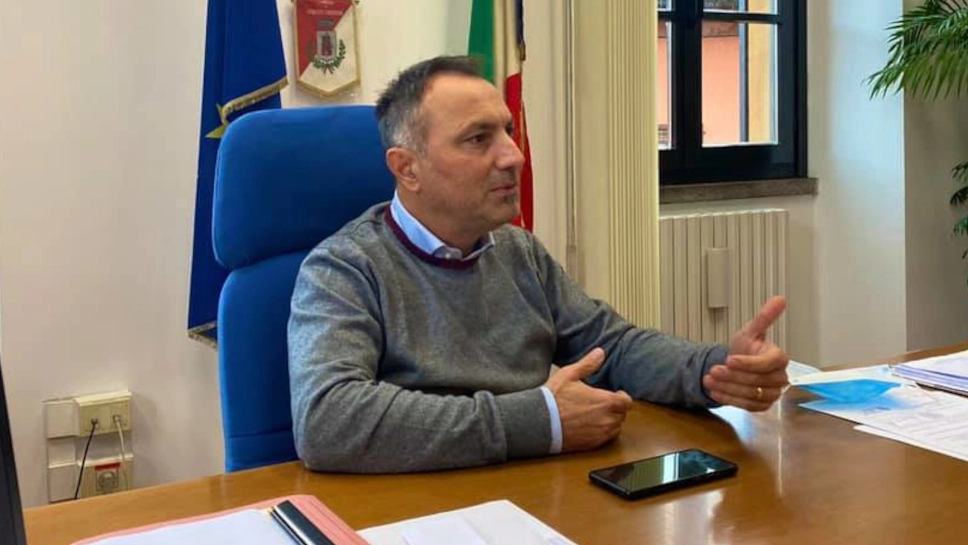 Il sindaco di Cernusco Lombardone Il sindaco di Cernusco Lombardone
