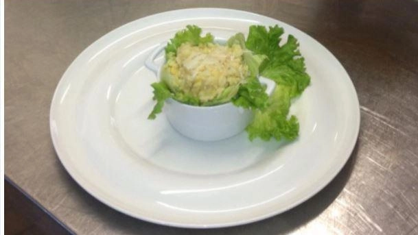 Ecco il piatto di Risotto al “riccio al tartufo” con scarola bergamasca