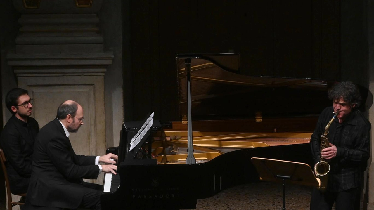 Con tre concerti di jazz, musica da camera e opera si conclude la rassegna estiva del Teatro Grande in Provincia....