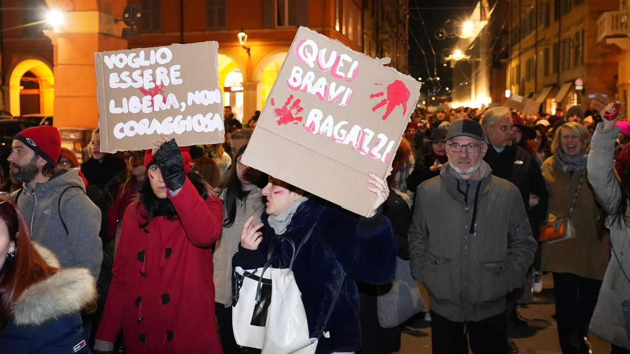 Corteo contro la violenza sulla donne Corteo contro la violenza sulla donne
