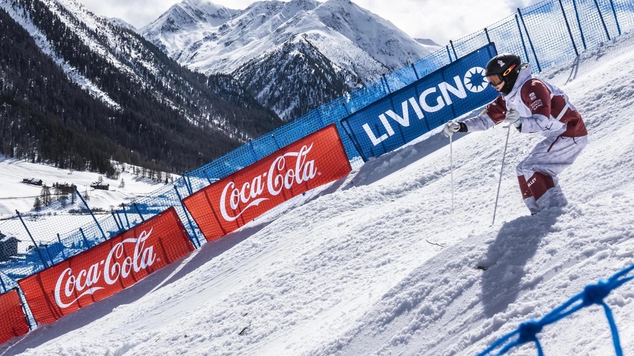 Il freestyle è di casa da sempre a Livigno dove c’erano molti appassionati fin dagli albori della specialità Il freestyle è di casa da sempre a Livigno dove c’erano molti appassionati fin dagli albori della specialità
